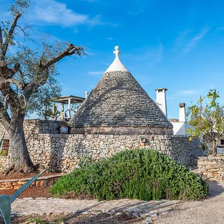 Trulli Crazy With Pool - Happy
